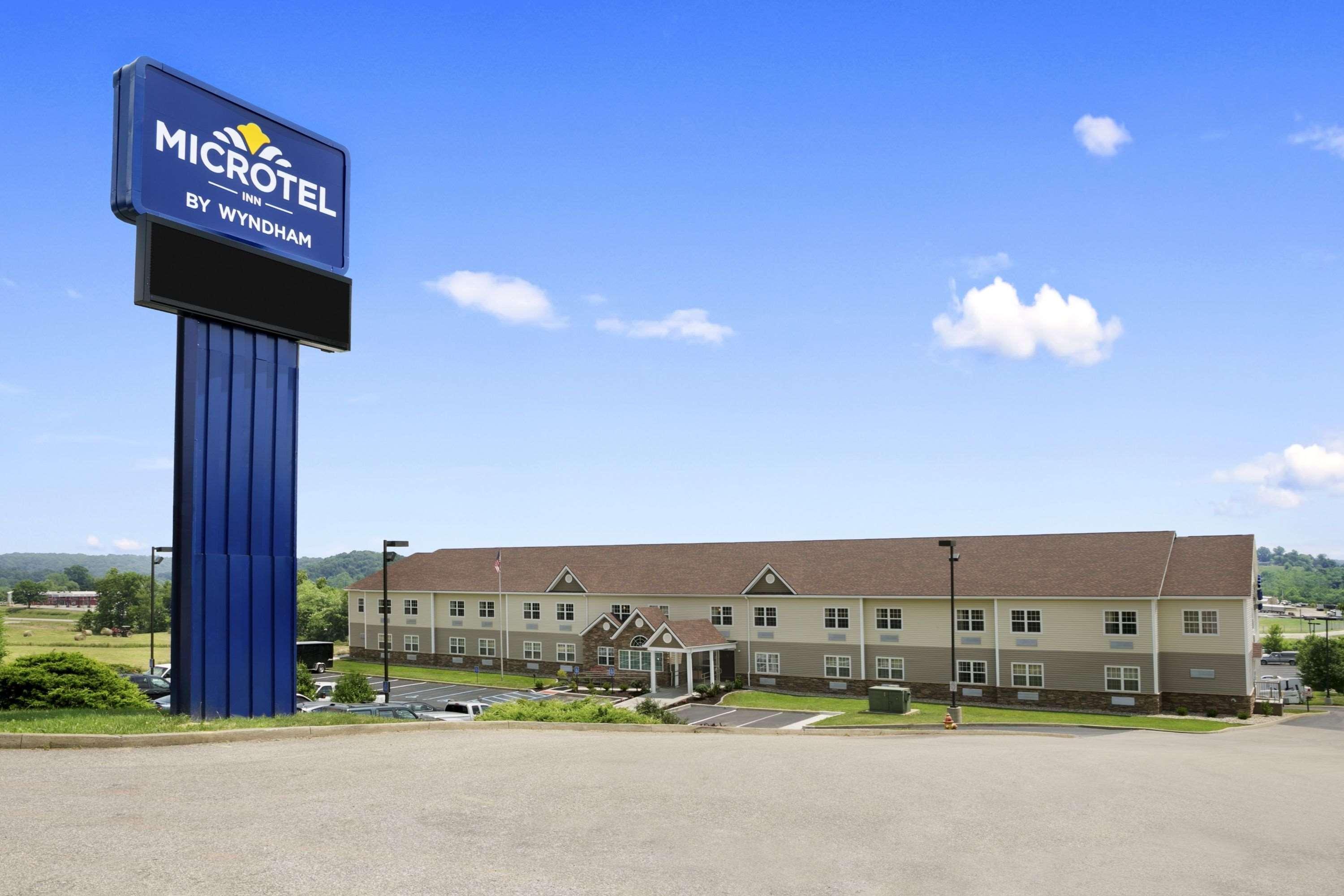 Microtel Inn & Suites By Wyndham Mineral Wells/Parkersburg Exteriör bild