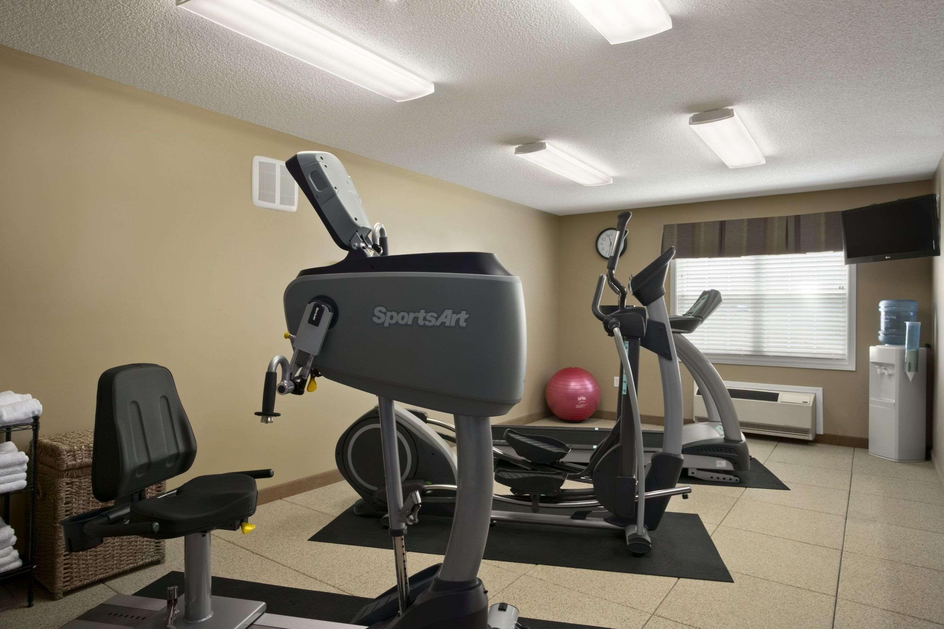 Microtel Inn & Suites By Wyndham Mineral Wells/Parkersburg Exteriör bild