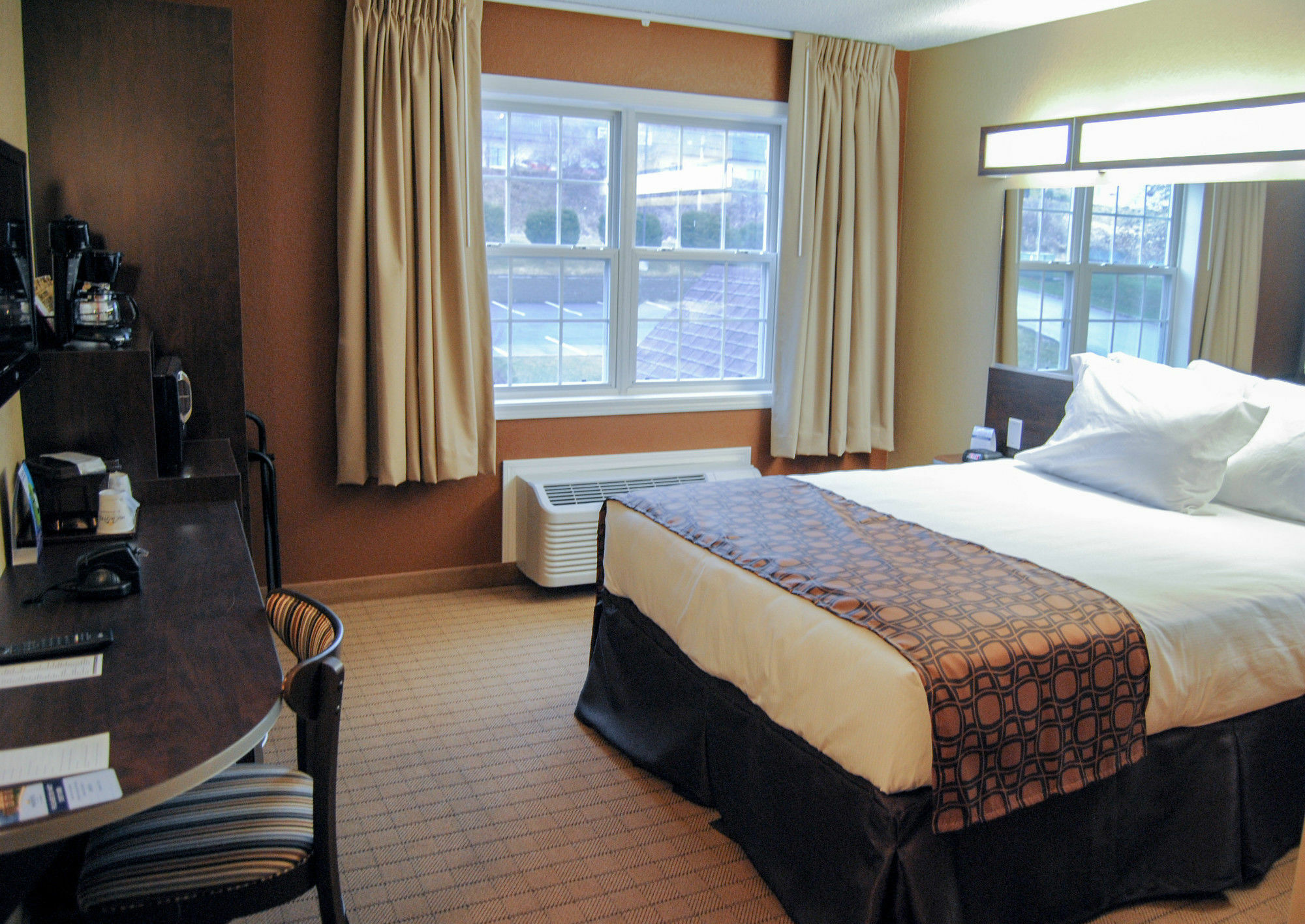 Microtel Inn & Suites By Wyndham Mineral Wells/Parkersburg Exteriör bild